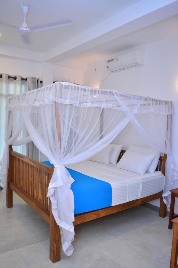Green Almond Hotel Unawatuna Exterior photo