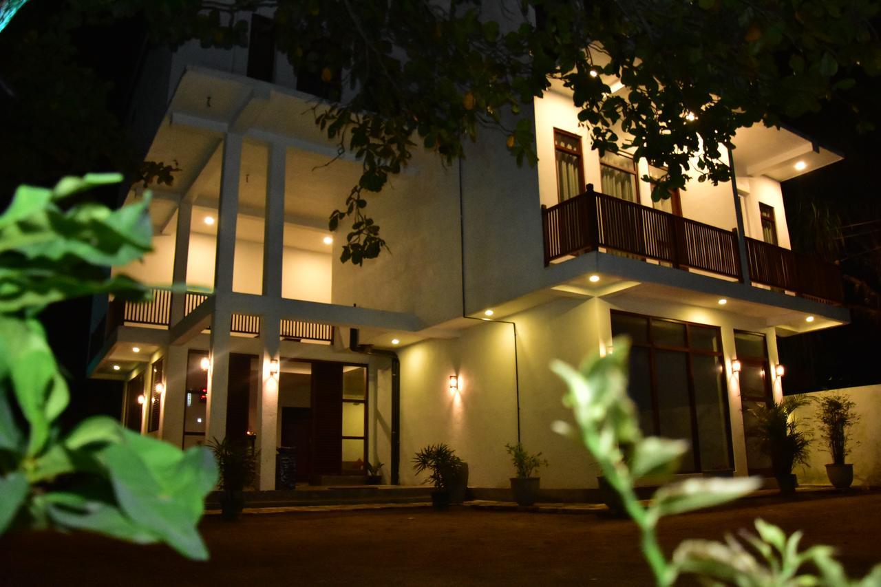 Green Almond Hotel Unawatuna Exterior photo