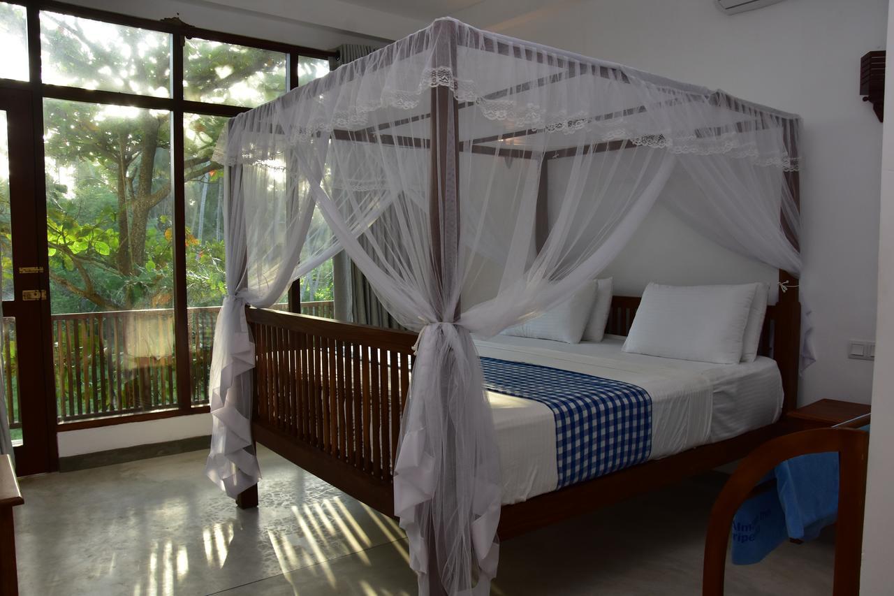 Green Almond Hotel Unawatuna Exterior photo